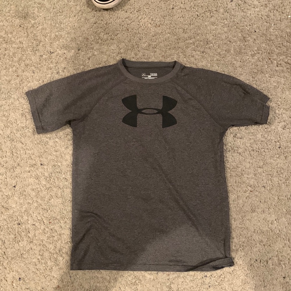 Grey Under Armour workout shirt